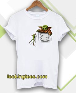 Pocket Baby Yoda Hunting Frog Star Wars T-Shirt