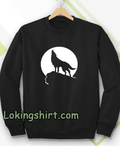 Howling wolf silhouette and full moon Sweatshirt