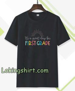 First Grade Teacher Short Sleeve T-shirt TPKJ3