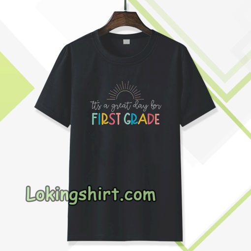 First Grade Teacher Short Sleeve T-shirt TPKJ3